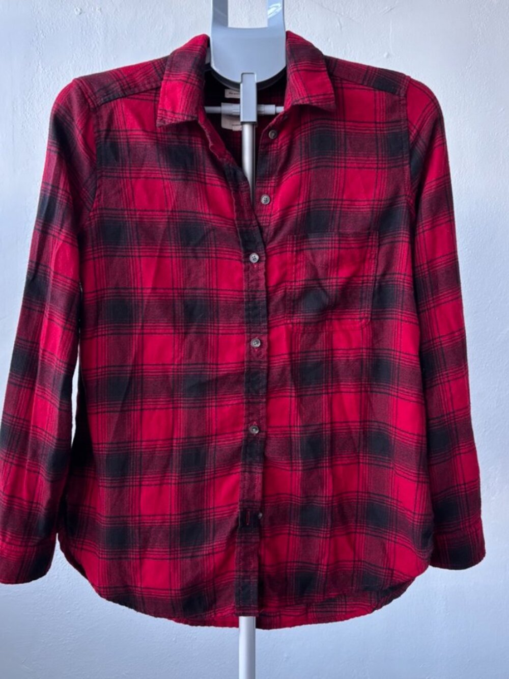American Eagle Ahh-Mazingly Soft Boyfriend Fit Plaid Flannel Shirt Red Black S